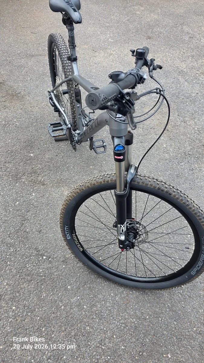 Carrera Mountain Bike 27.5" Shimano Deore 11Speed - Image 4