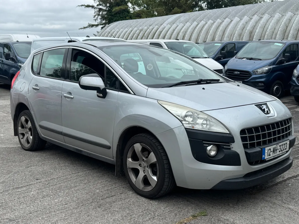 PEUGEOT 5008 AUTOMATIC& RENAULT MASTER VAN - Image 1