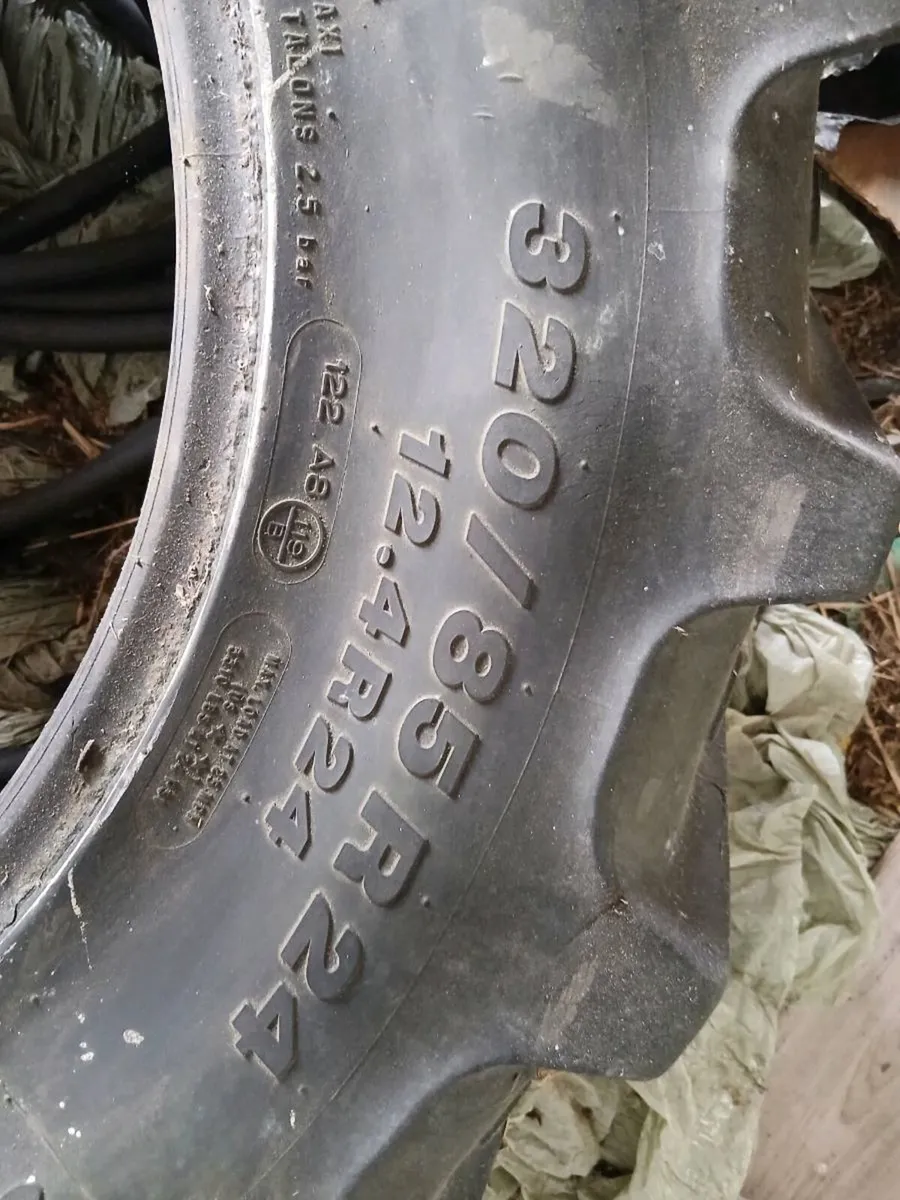 Tractor tyres - Image 2