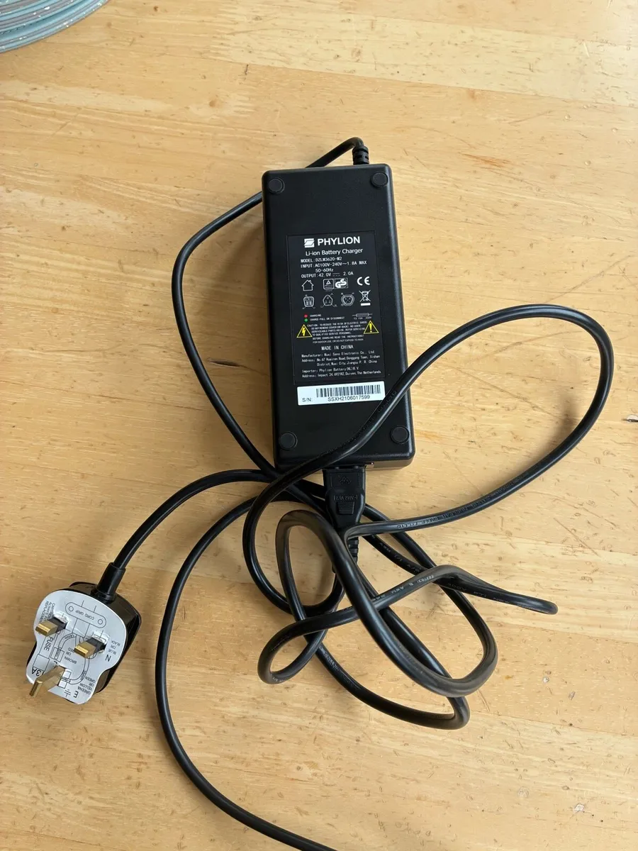 Ridgeback Arcus e bike Charging Unit - Image 2