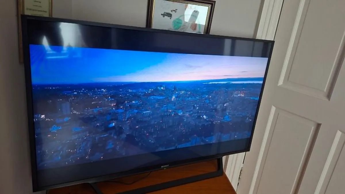 Smart TV - Image 2