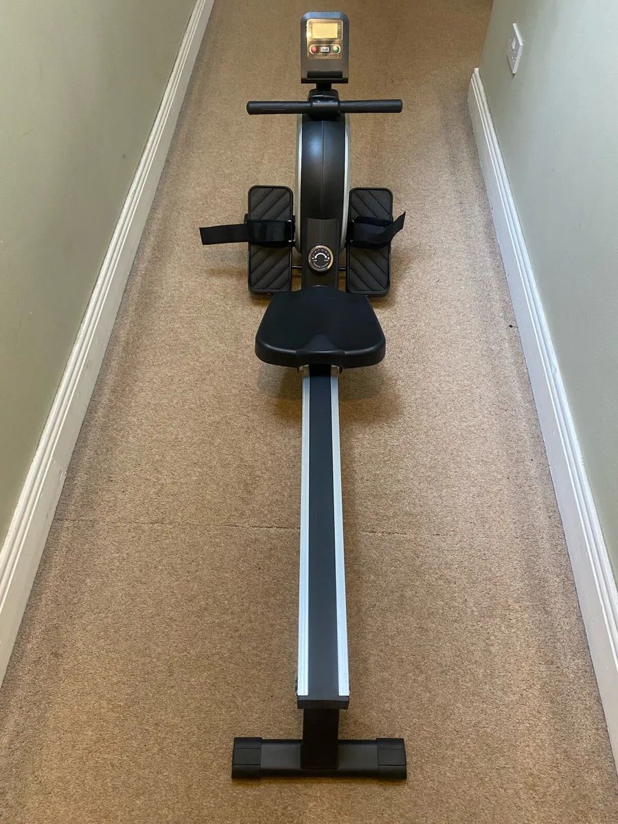 Rowing Machine - Image 2