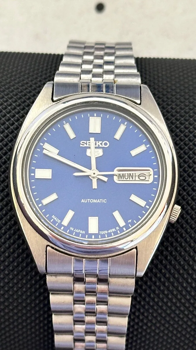 Watch Vintage Seiko 5 Automatic Blue Dial - Image 2