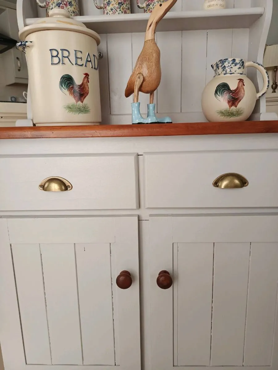 Kitchen dresser - Image 1
