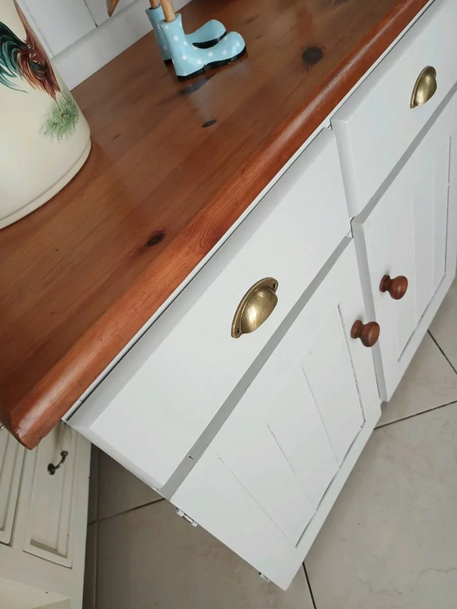 Kitchen dresser - Image 2