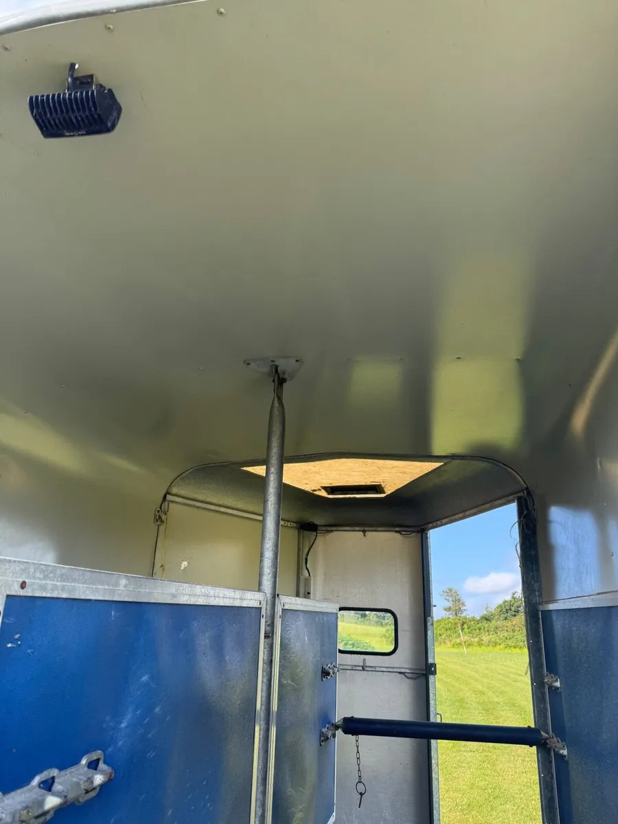 Ifor Williams 505 Horse Trailer - Image 2