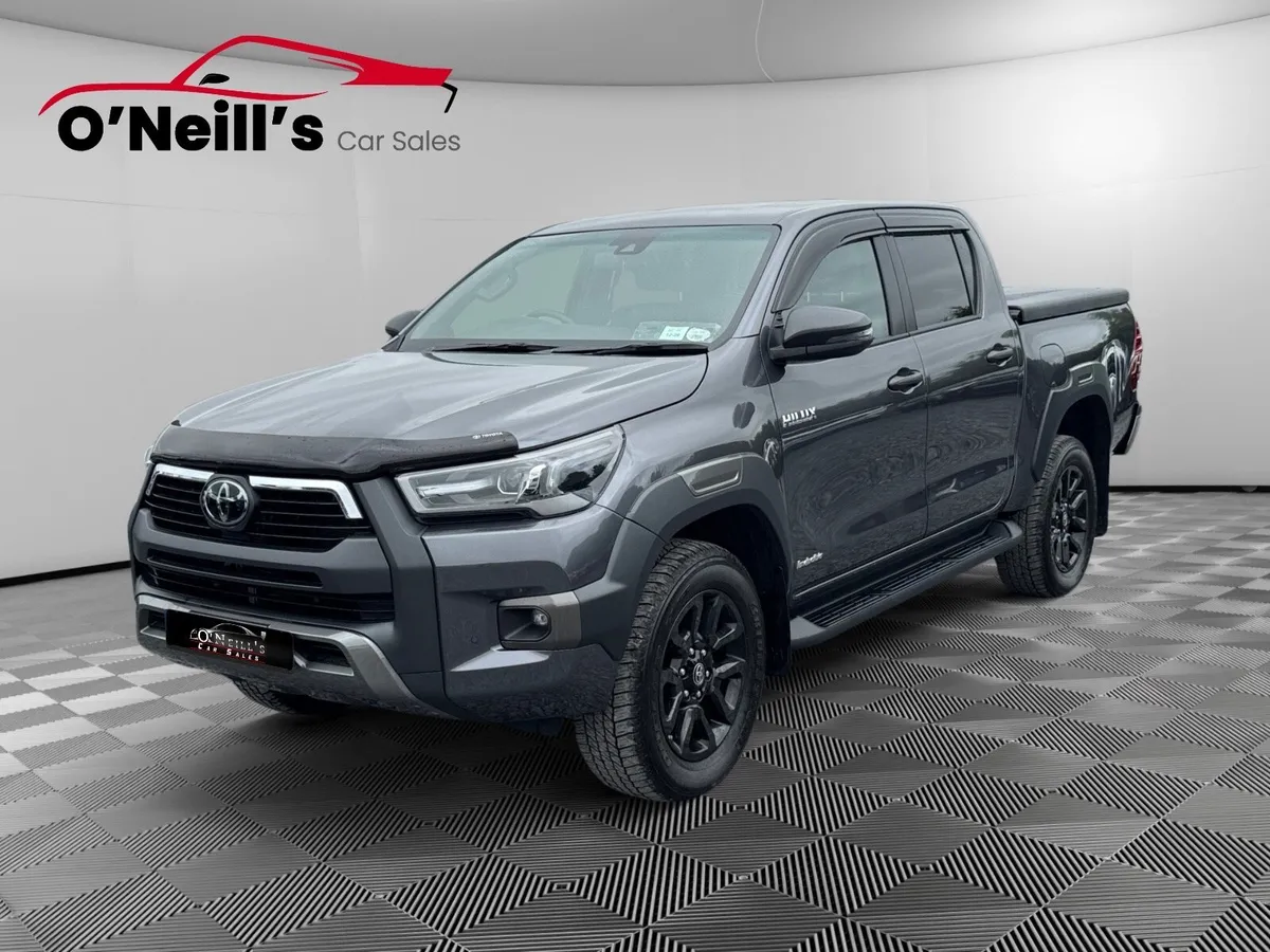 Toyota Hilux 2025 2.8 INVINCIBLE 4DR Auto 252 #412 - Image 1