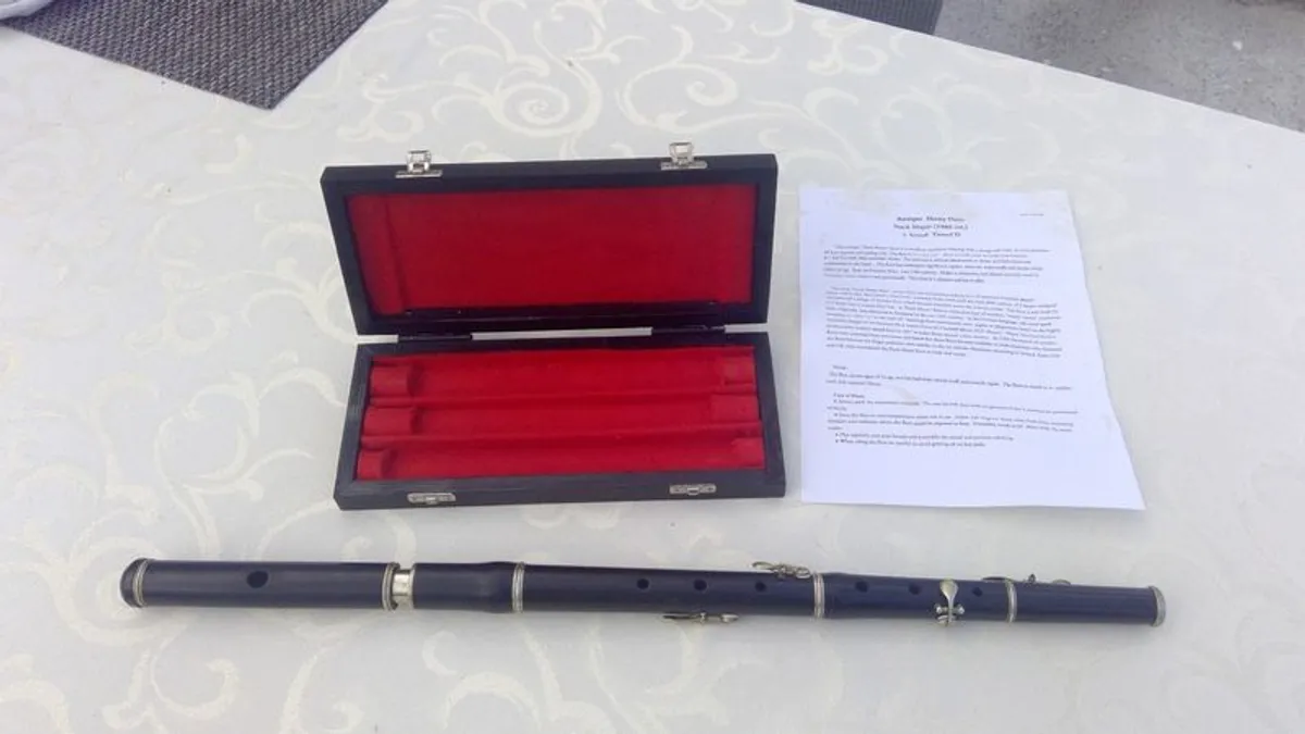 Traditional Ebony Flute - Image 1