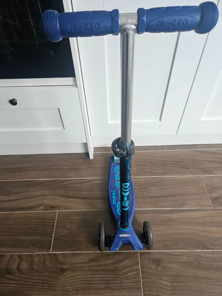 Scooter - Image 1
