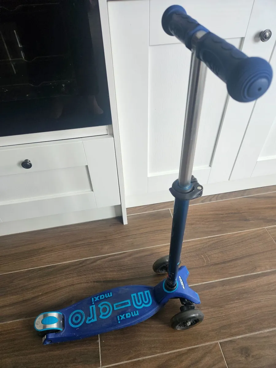Scooter - Image 2