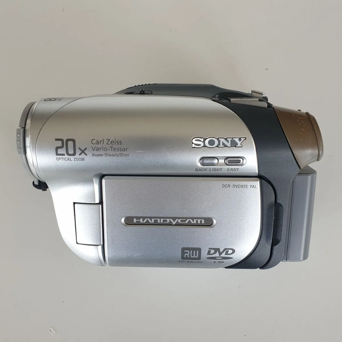 Sony handycam DVD 92E READ - Image 2