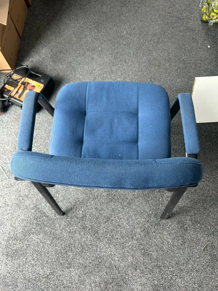 2x Chairs - Image 1
