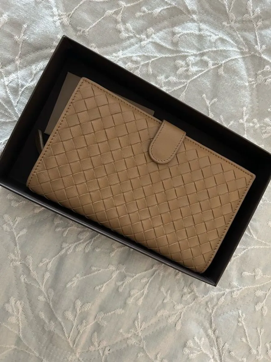 Bottega Veneta Wallet - Image 2