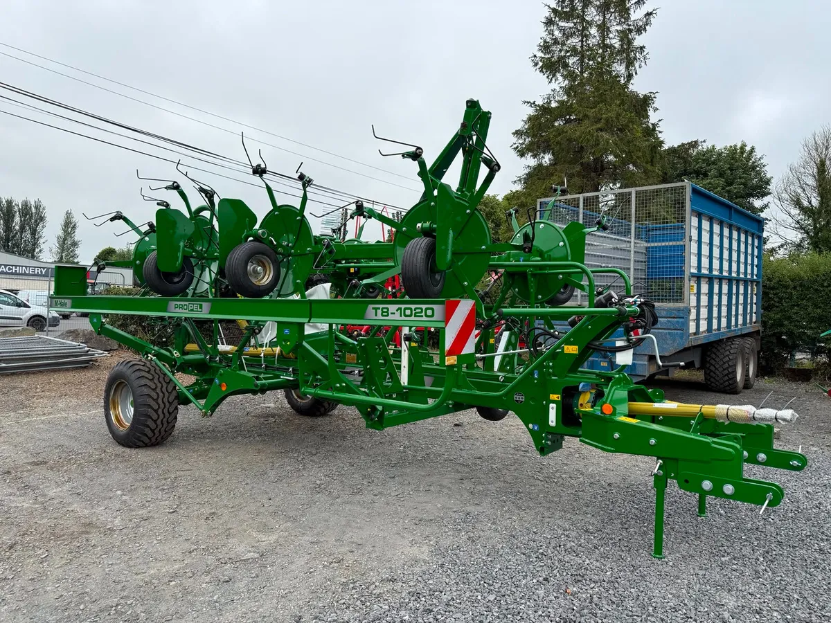 New McHale 8 Rotor Tedder - Image 3