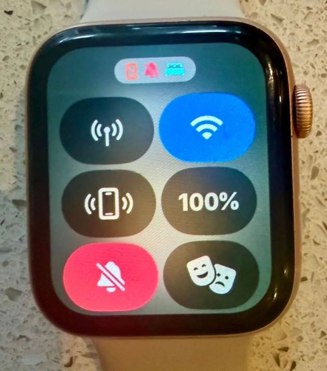 Apple Watch Series 4-44mm-GPS & Cellular Rose Pink gold aluminium - Image 3