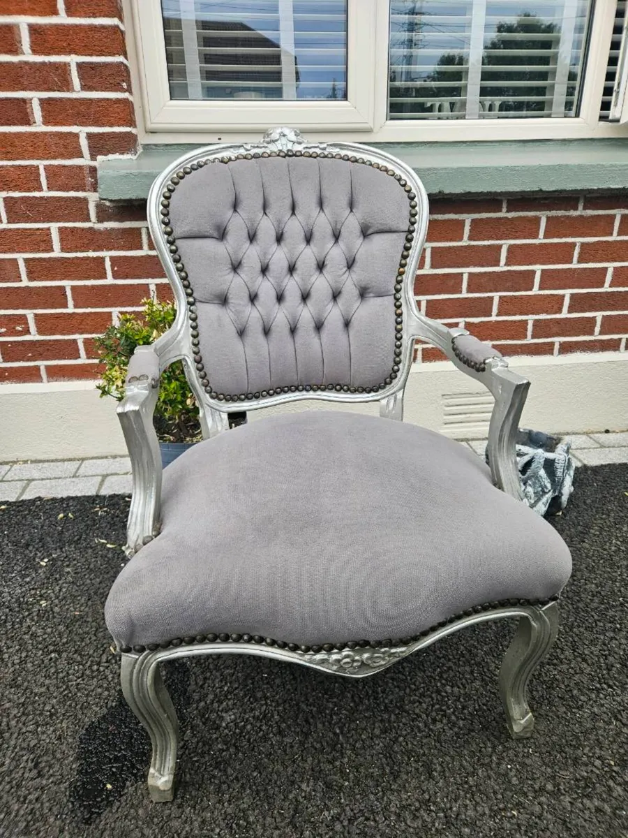 Antique chair - Image 1