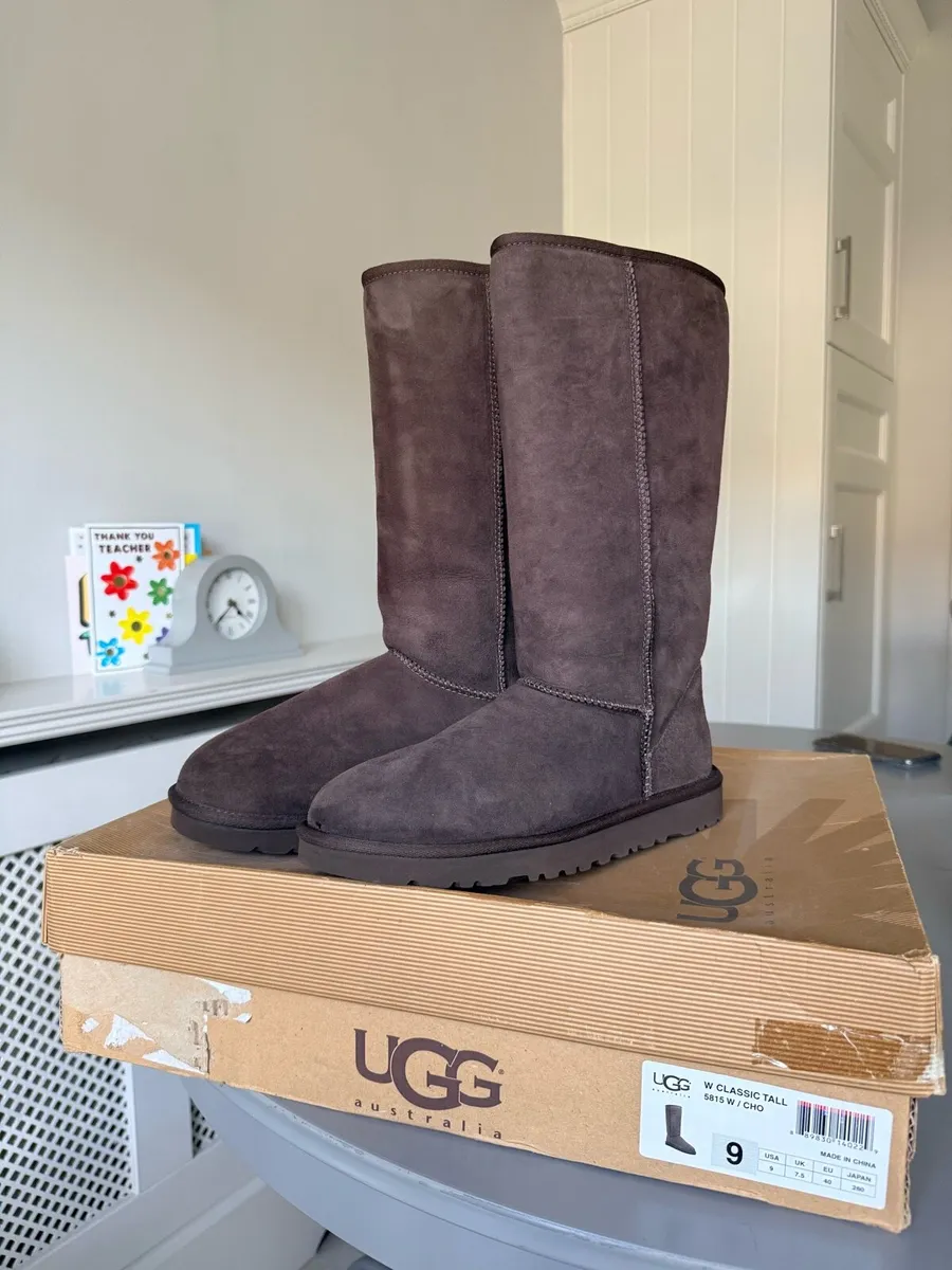 Ugg boots - Image 1