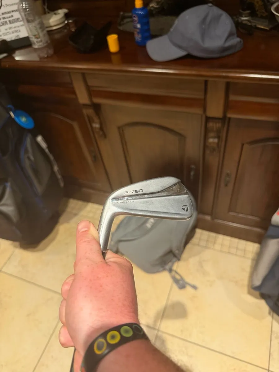 Left hand golf irons - Image 1