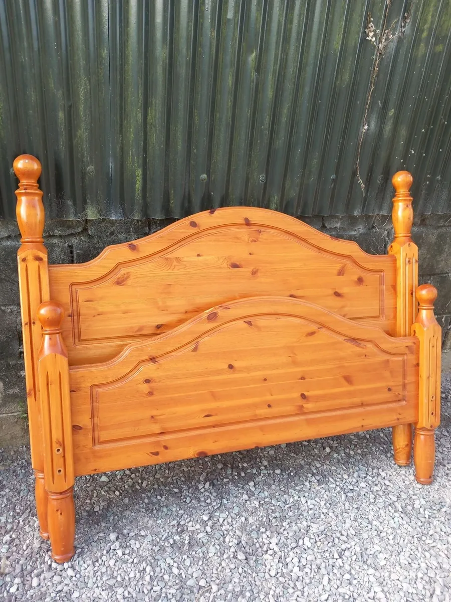 4ft 6 Double bed - Image 1