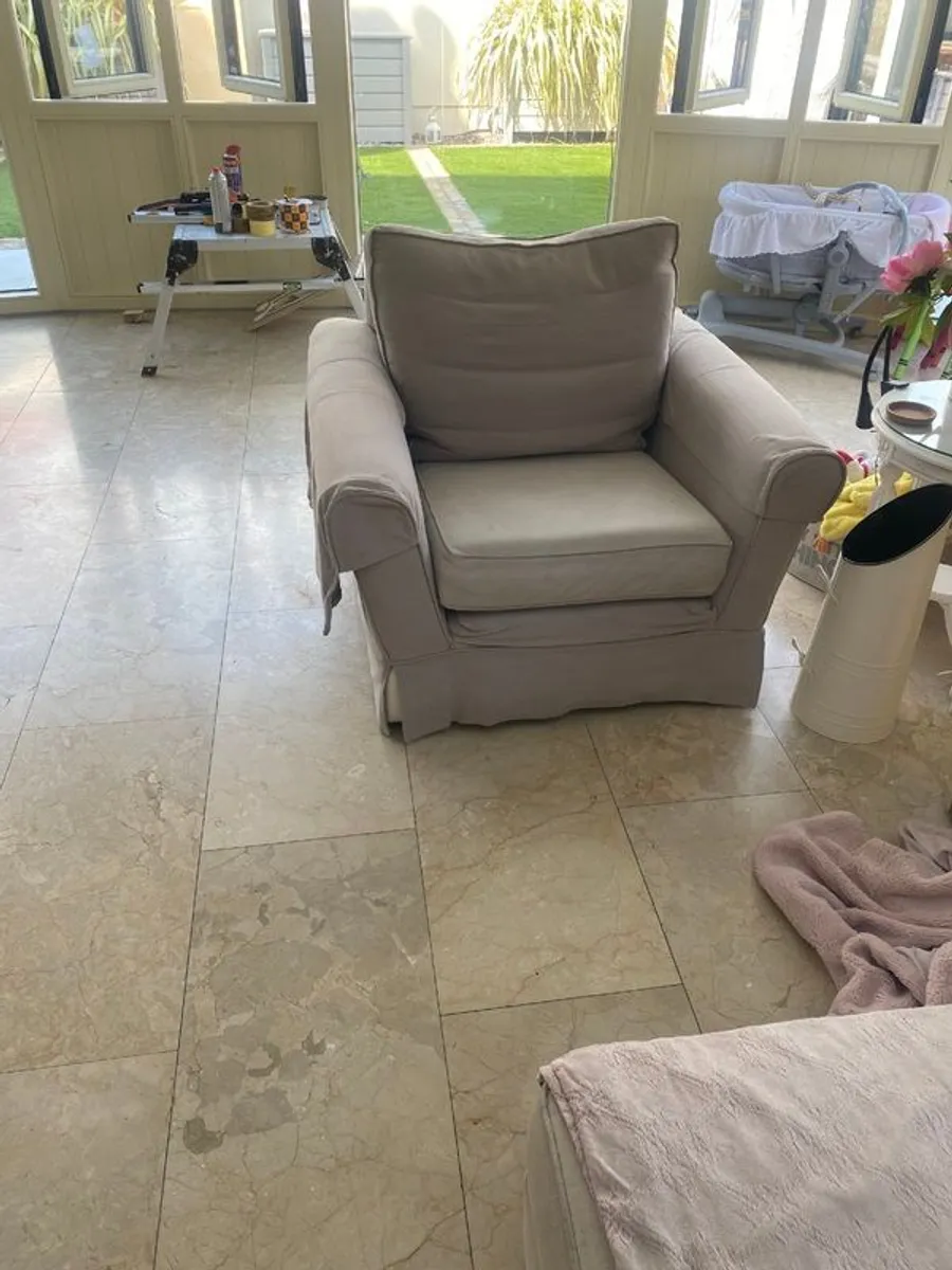 Free couch - Image 2