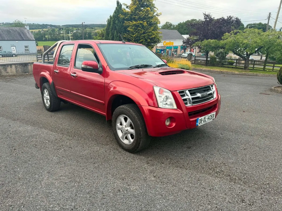 Izuzu Dmax 2.5 Diesel 5 seater crew cab - Image 1