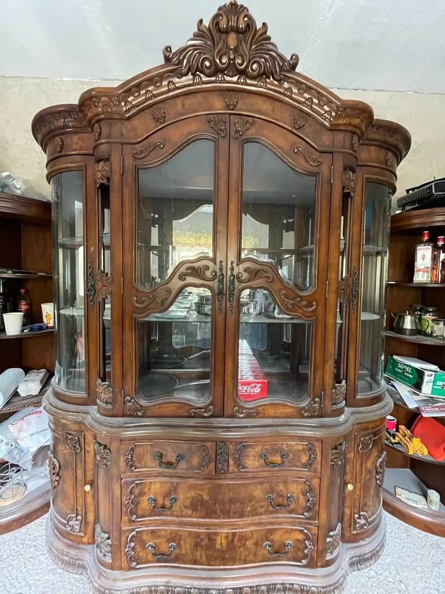 Large buffet with glass shelving - Image 1