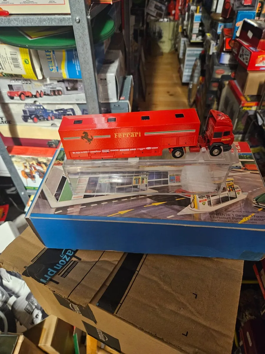 Corgi Old Cars Ferrari Formula 1 Truck - Image 3