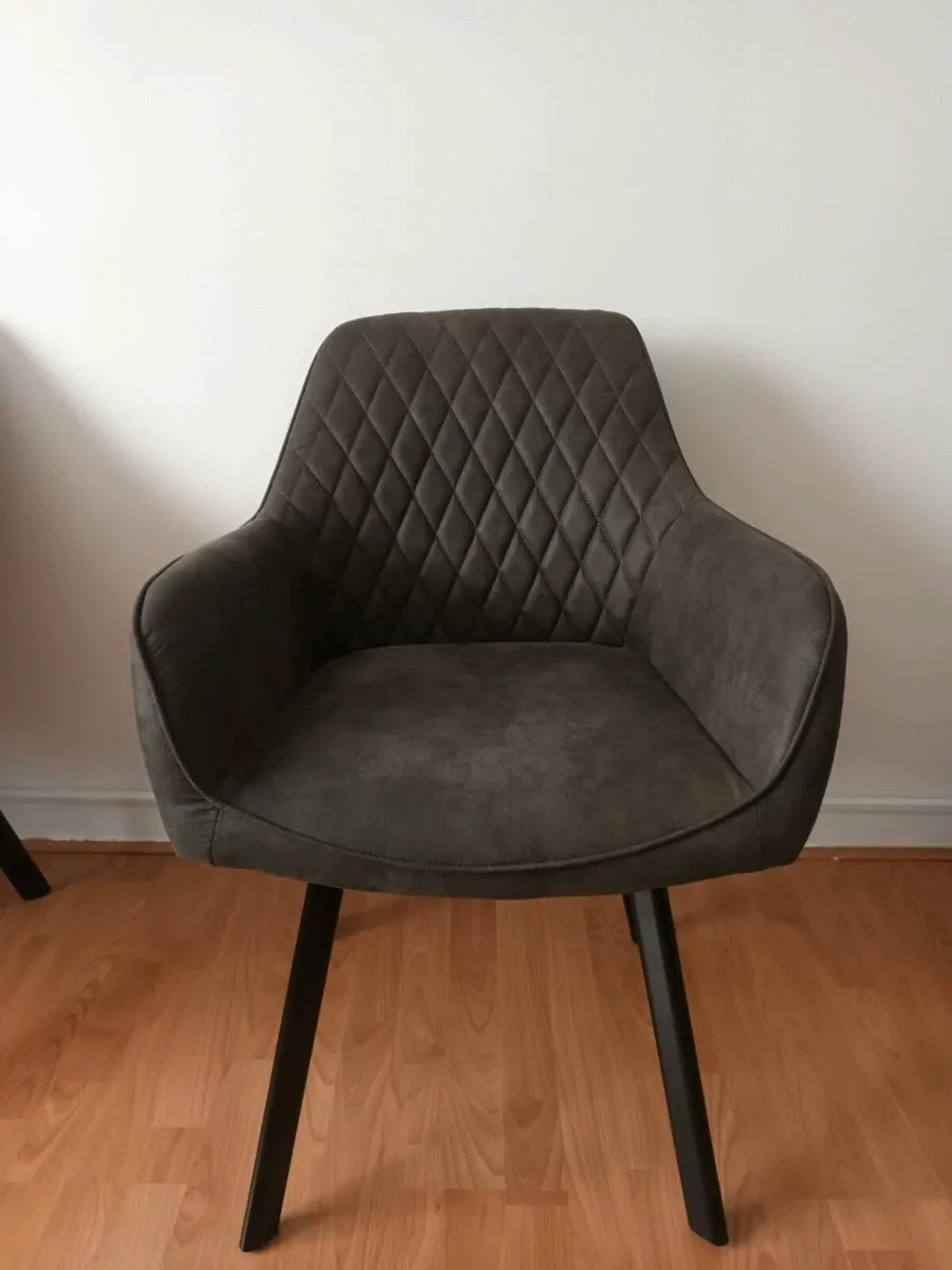 Dining chairs - Image 1
