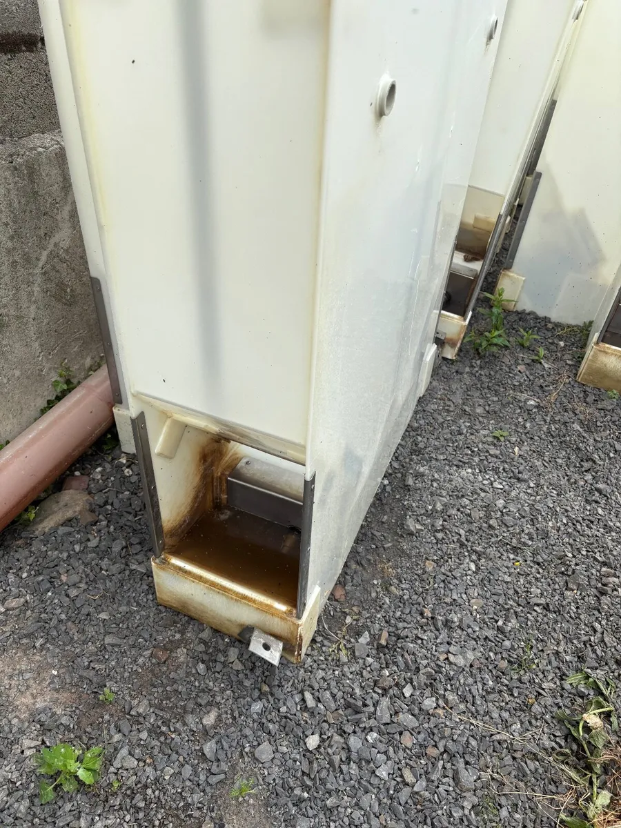 Farm Clearance – Quality Pig Feeders - Image 1