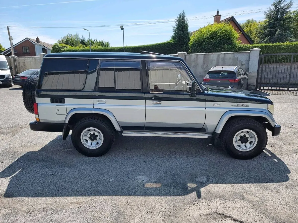 Toyota Landcruiser Prado - Image 2