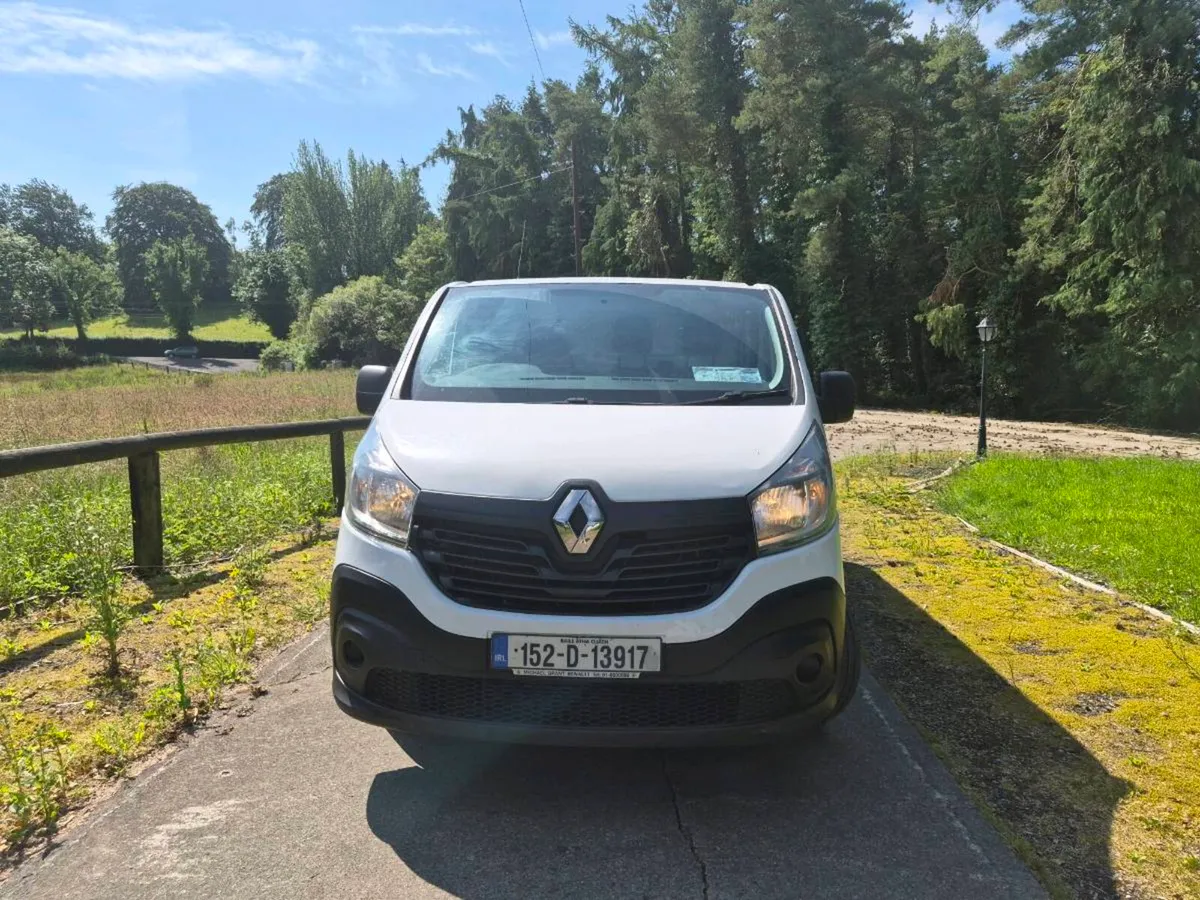 RENAULT TRAFIC - Image 4