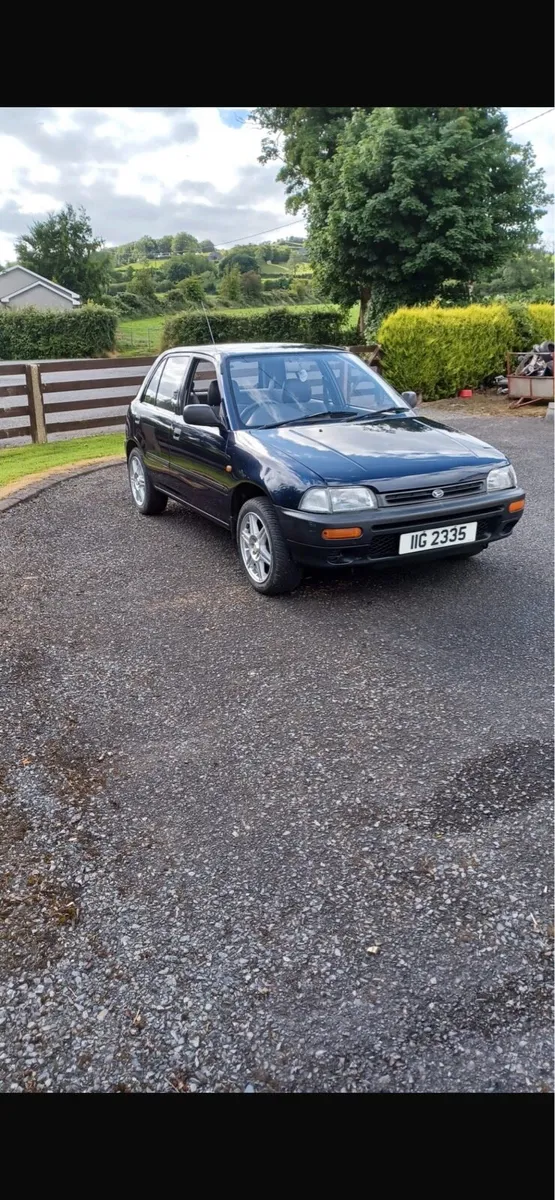 vintage car - Image 1
