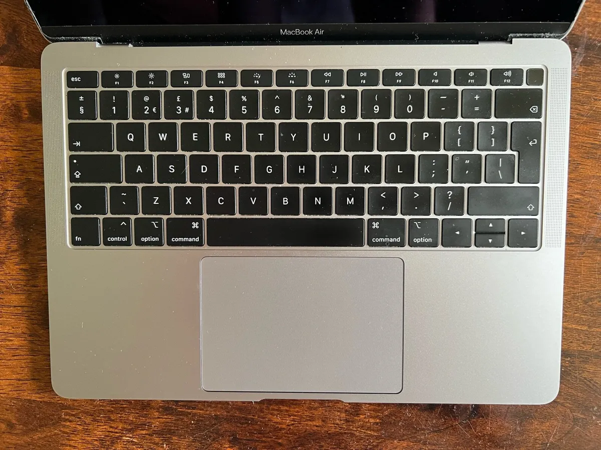 MacBook Air 2019 - Image 3
