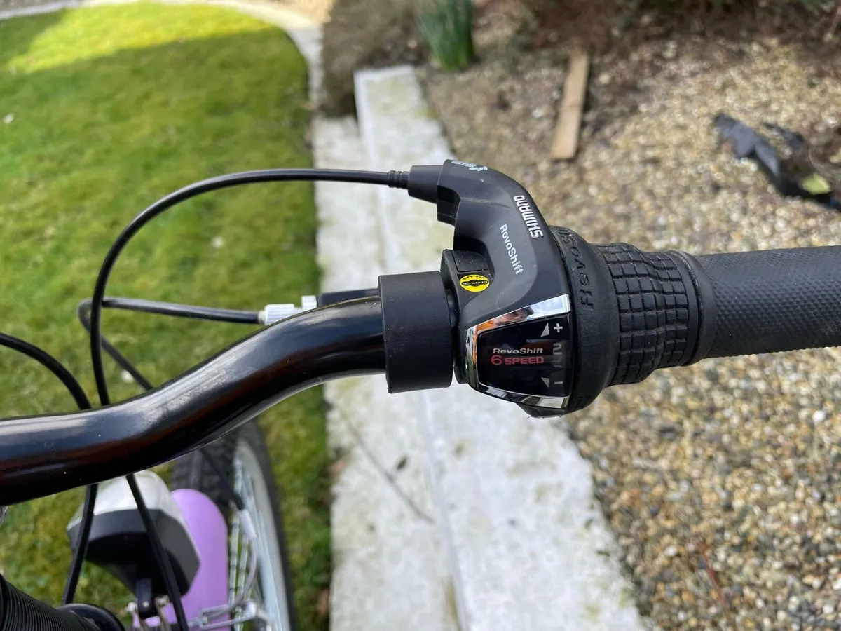 Girls 24’ bicycle - Image 4