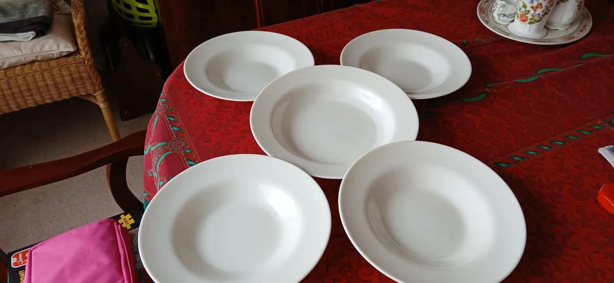 PASTA SERVING PLATTER & 4 PLATES - Image 3