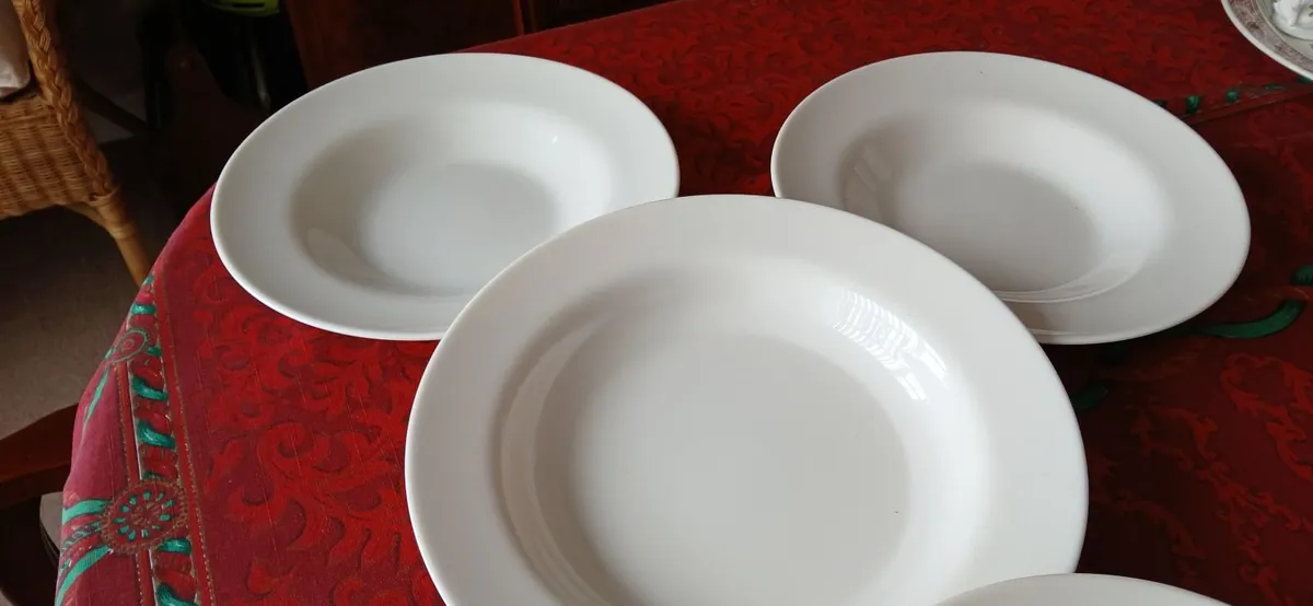 PASTA SERVING PLATTER & 4 PLATES - Image 2