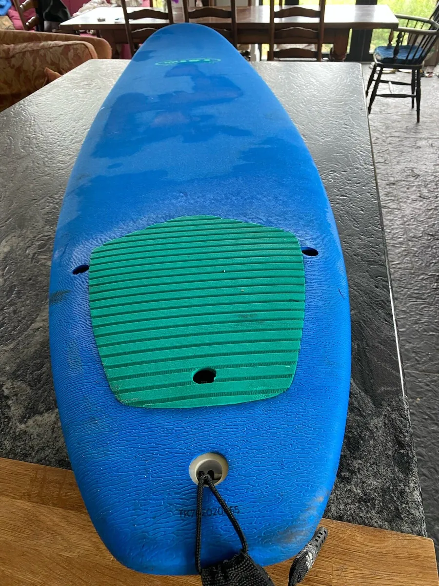 Tiki Surfboard - Image 1