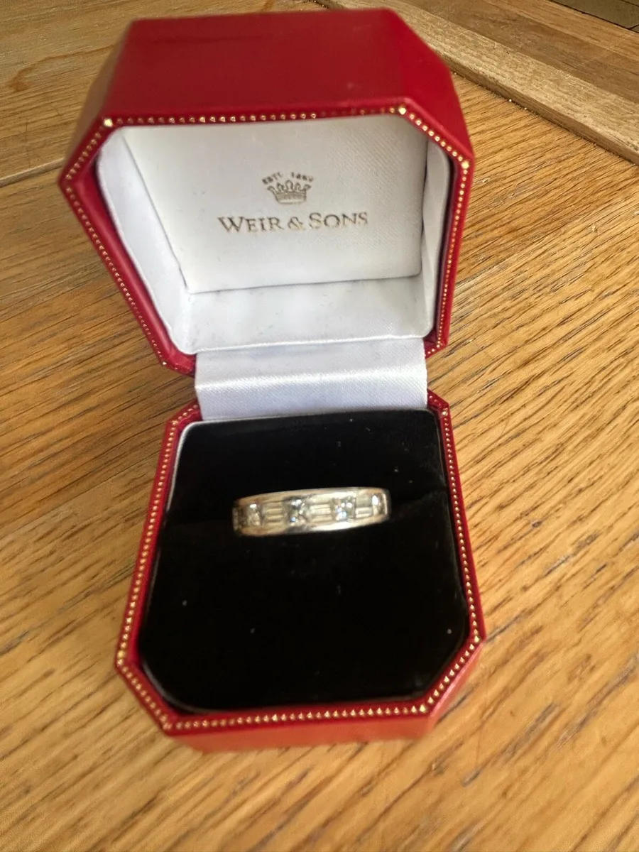 White gold and diamond eternity ring - Image 3