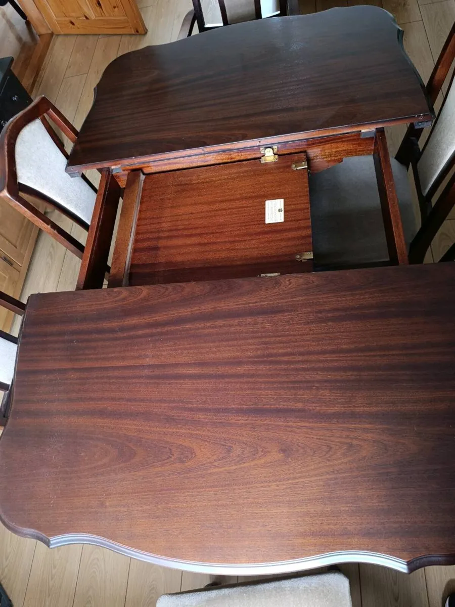 Rossmore Dining room table and chairs - Image 3