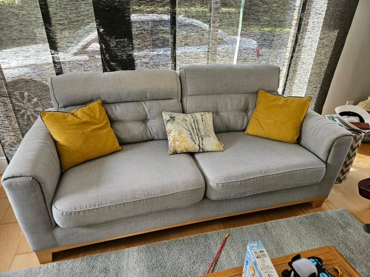 3 piece suite of furniture - Image 3