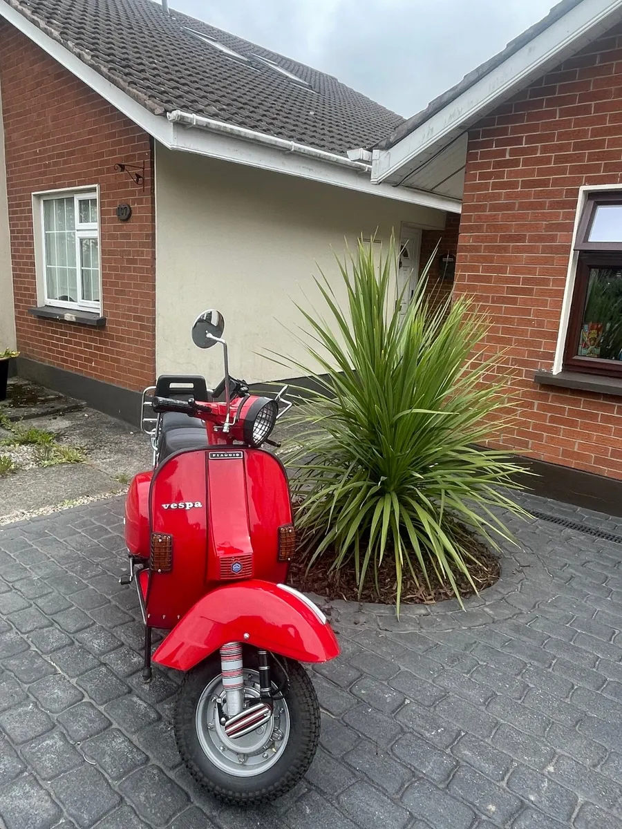 Vintage  Scooter 1984 Vespa PX125 - Image 3