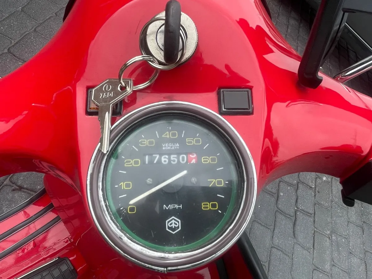 Vintage  Scooter 1984 Vespa PX125 - Image 1