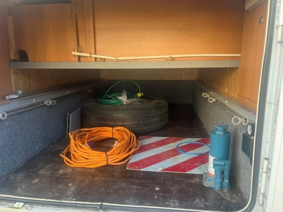 Fiat Ducato Dethleffts, 6 Berth Campervan - Image 3