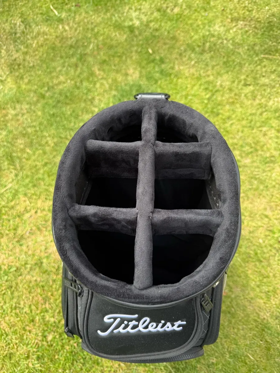 Titleist Mid Tour Staff Bag - Image 4