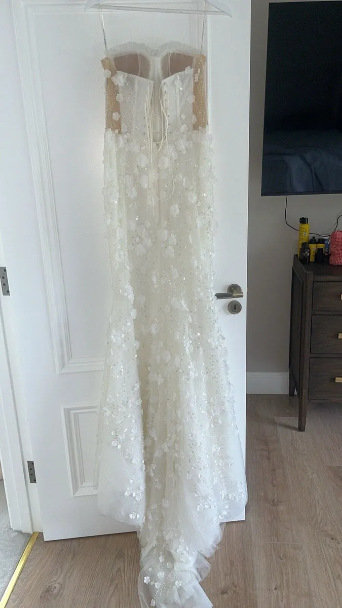 Wedding dress - Image 3