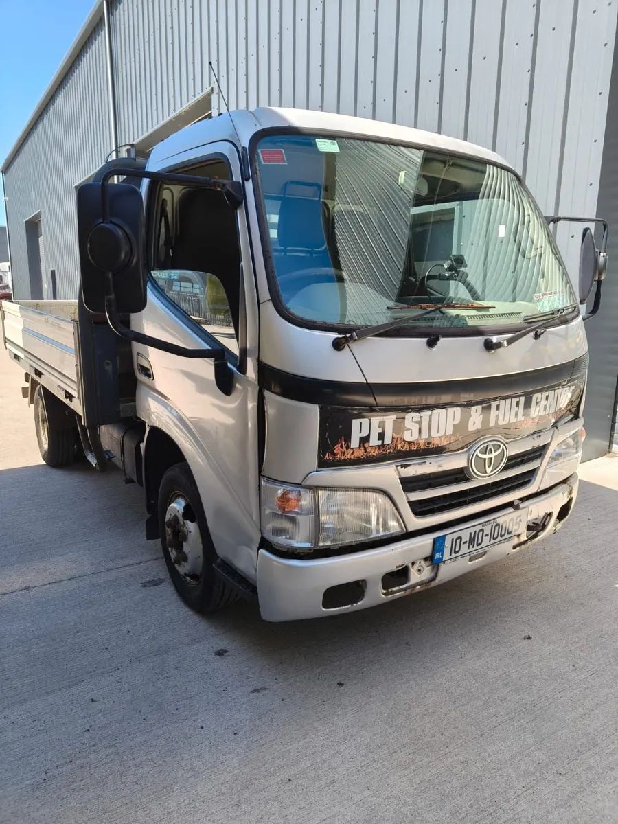 Toyota DYNA - 2010 - Image 2