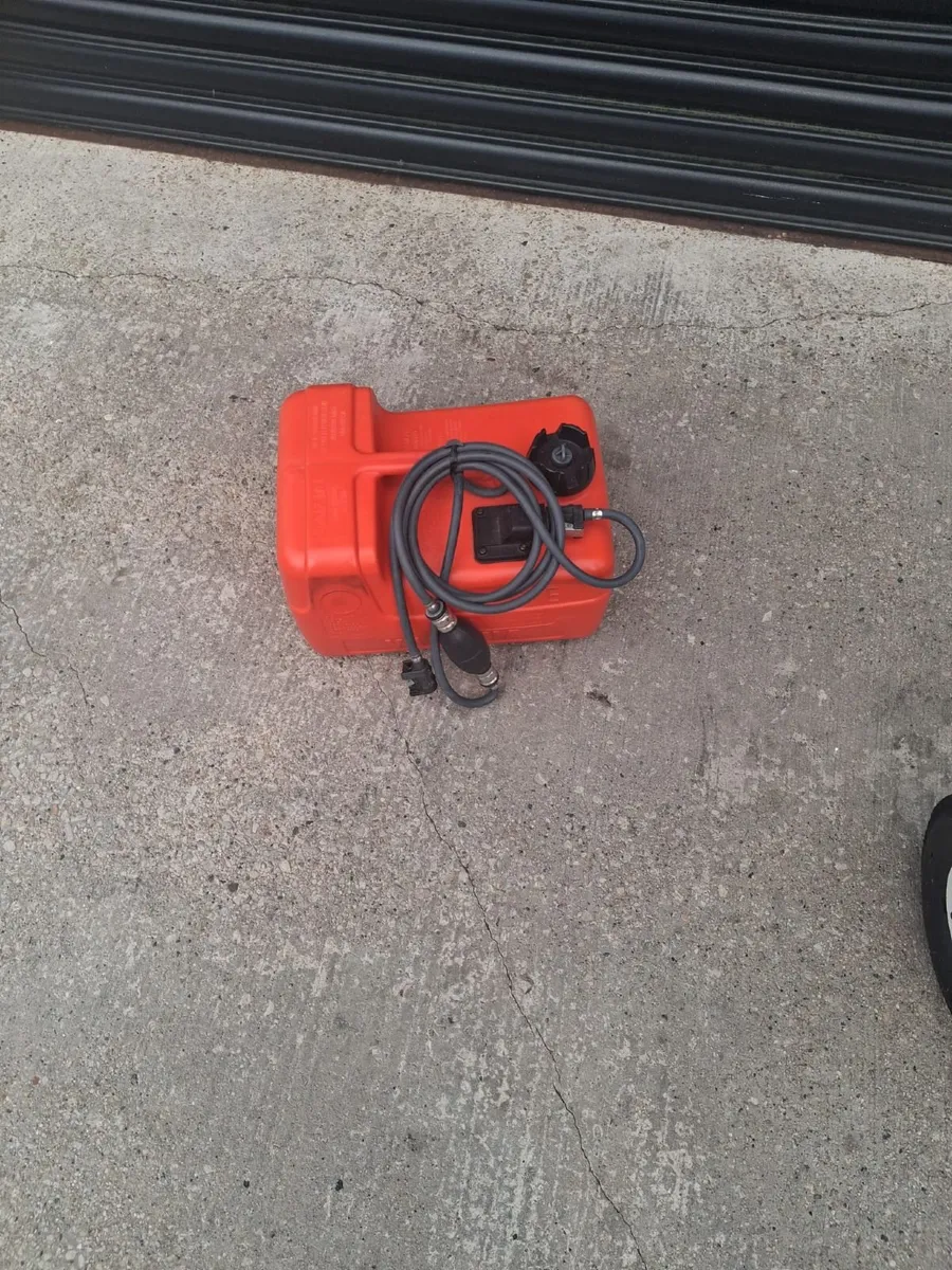 Boat Engine - Image 1