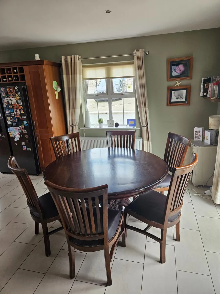 Dining table and chairs - Image 3