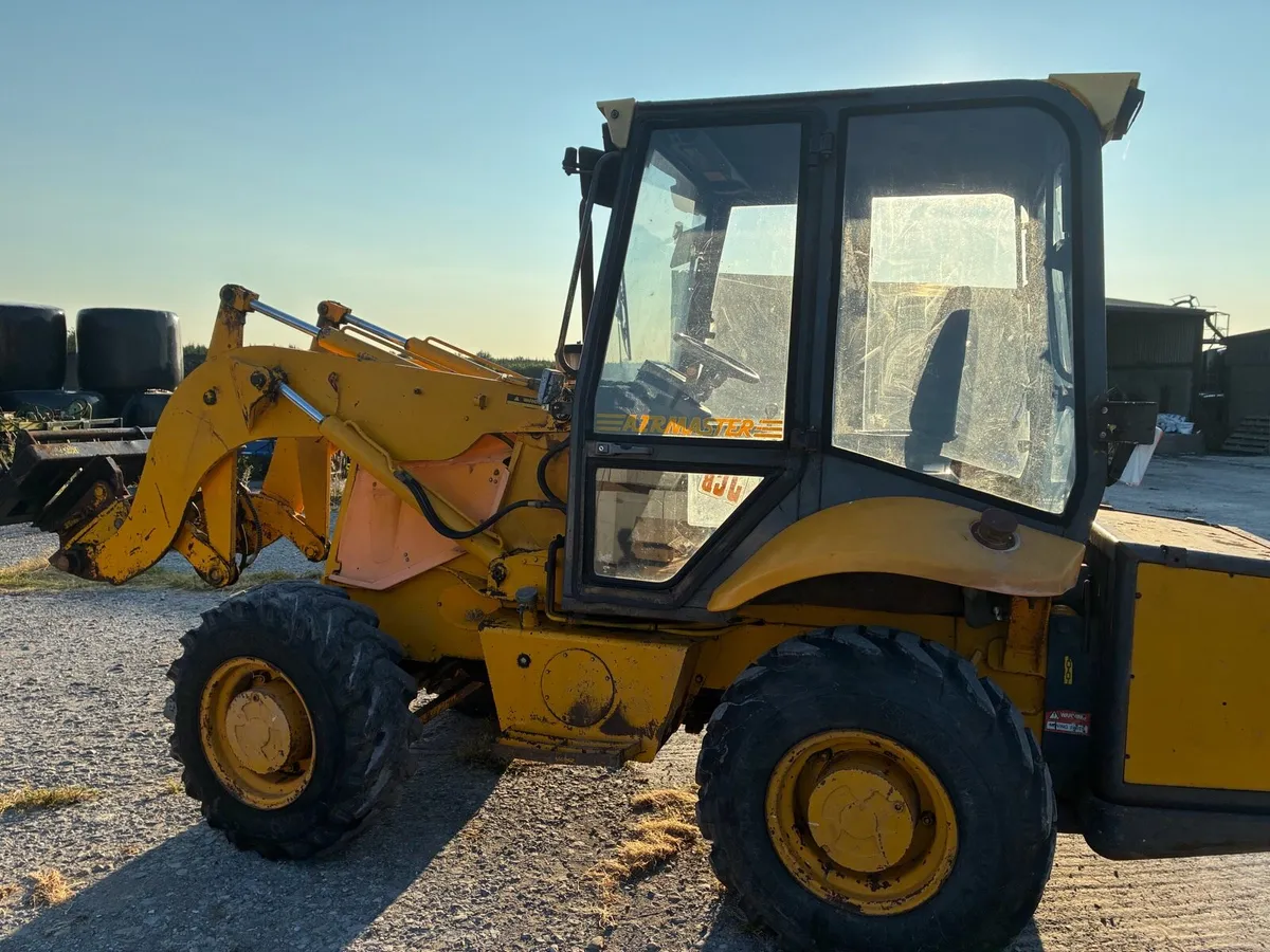 tractor - Image 4