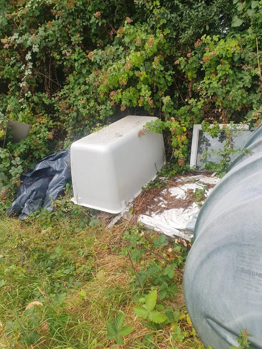 Oil and water tank - Image 2